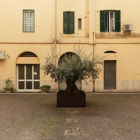 Daire Accogliente E Colorato, A Pochi Passi Dal Colosseo - Fromhometorome Roma